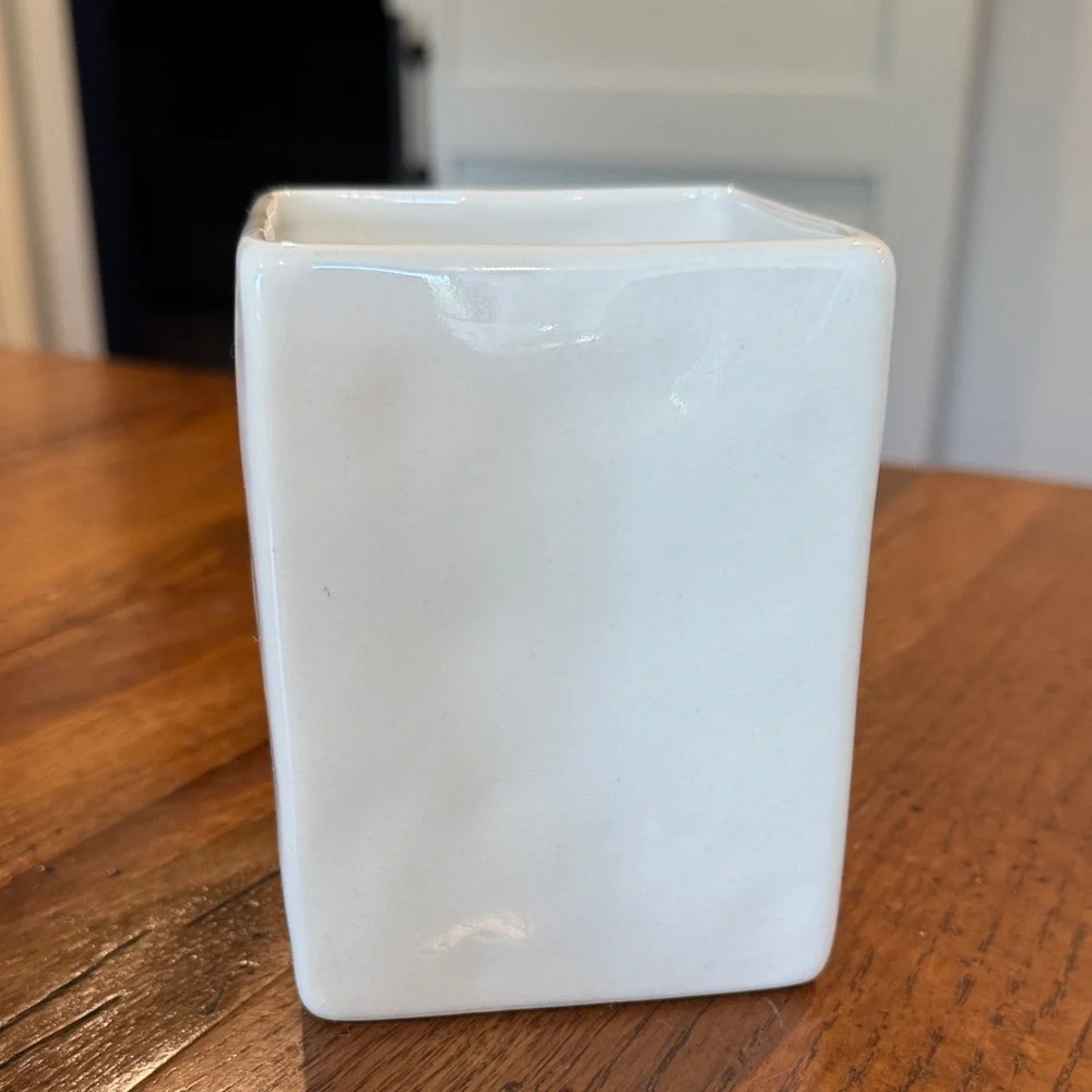 Rae Dunn Ceramic Holder